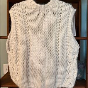ZARA NWT Cozy Knit Sleeveless Sweater - Cream